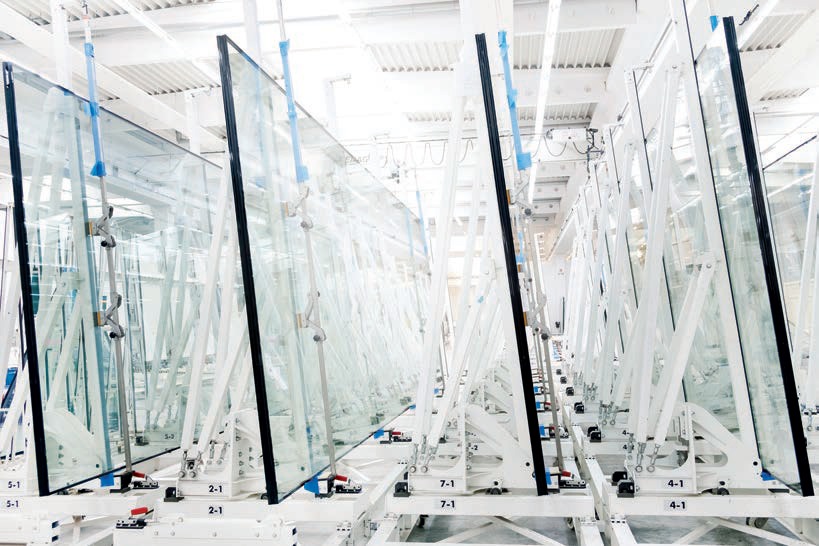 sedak expands production capacity for anisotropyfree glass with new insulating line 